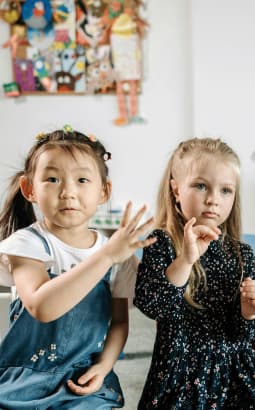 Parler avec un mot et un signe - edm_mot_signe_am